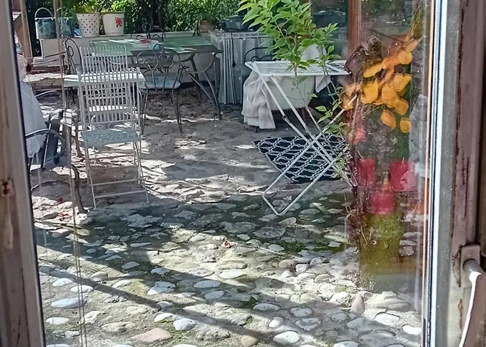 Rose Resort, 40m2 For 4 Guests, With Terrace Quarto em Acomodações Particulares