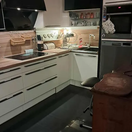 Rose Resort, 40m2 For 4 Guests, With Terrace Séjour chez l'habitant *