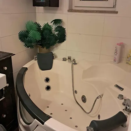 Rose Resort, 40m2 For 4 Guests, With Terrace Homestay szállás